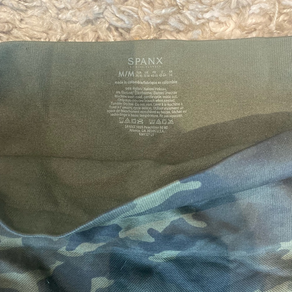 Women’s Spanx leggings